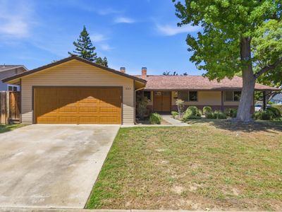 807 Cathedral Dr