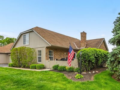 Property at 5846 Willow Lake Dr, Grove City, OH