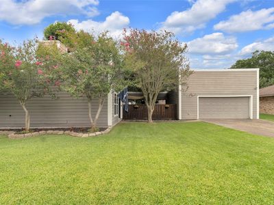 1217 Ivy Ave