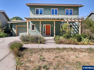 1884 John Muir Cir SE