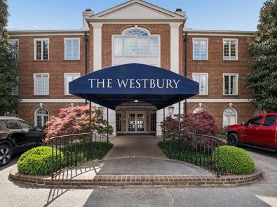 3737 W End Ave APT 105