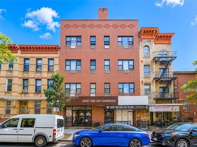462 52nd St APT 3C