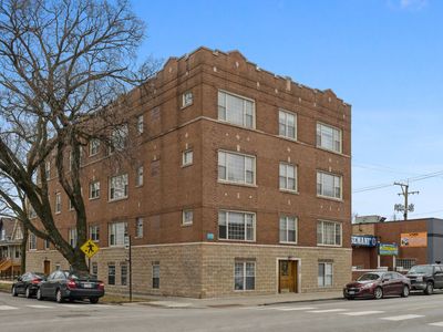 3221 N California Ave APT G