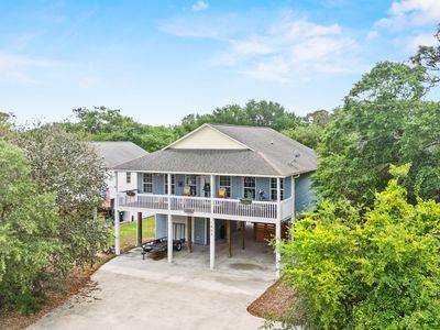 1903 E Oak Island Drive