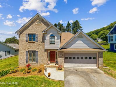 2429 Village Ln