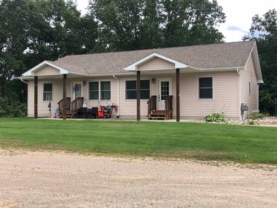 10215 Lake Station Ave