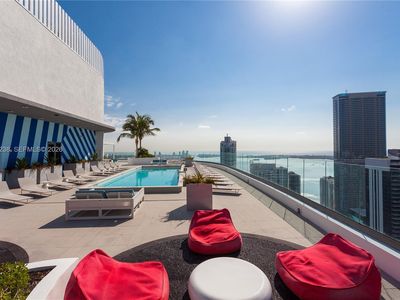 45 SW 9th St APT 1604