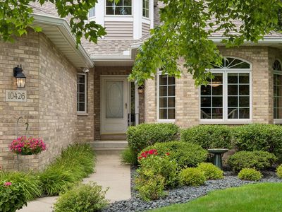 10426 Eagle Pointe Cir