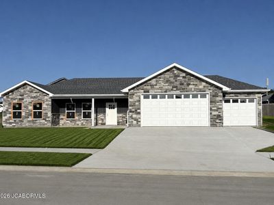717 Vine Dr