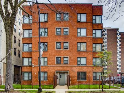 7355 S South Shore Dr APT 305