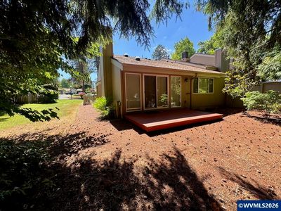 1889 Lexington Cir SE
