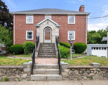 52-54 Loomis Ave