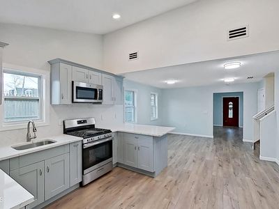 Property at 7 Wyckoff Mills Road, Freehold, NJ