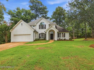 346 Woodlands Dr
