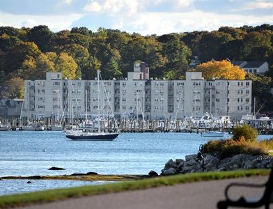 292 Pequot Ave APT 4E