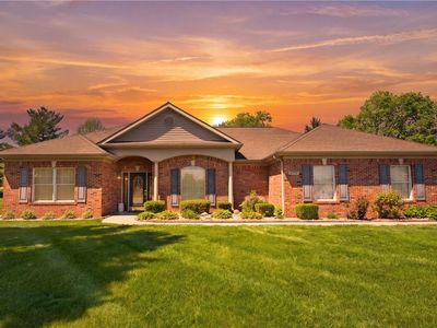 1709 Broadmoor