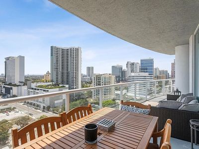 315 NE 3rd Ave APT 1506