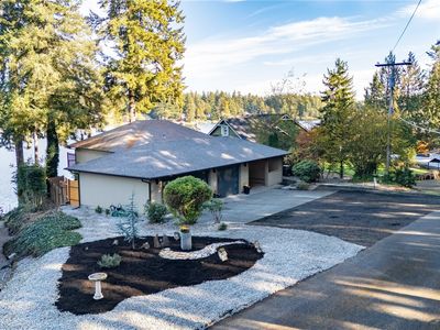 3810 Long Lake Loop SE