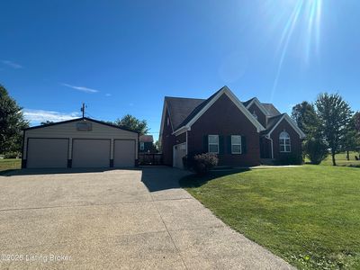 100 E Court Dr