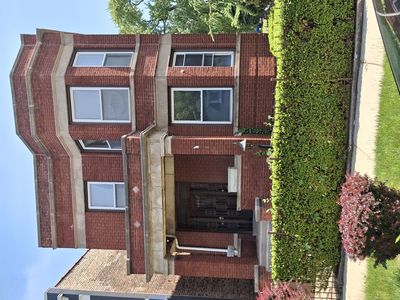 7357 S Perry Ave