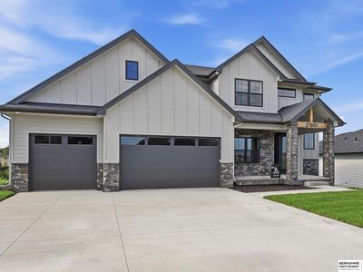 21801 Parkview Dr