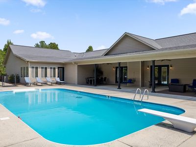 299 Boxwood Ln