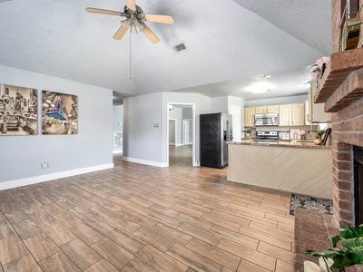 11923 Cottonwood Ln