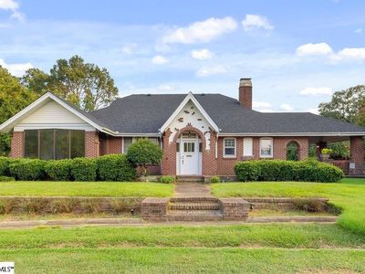 1011 W Poinsett St