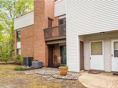 23 Siegtown Rd APT 7B