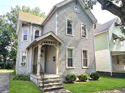 7110 Lawn Ave
