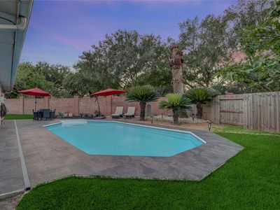 4606 Blue Rose Cir