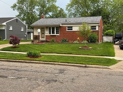 475 Valencia Dr