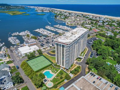 1 Channel Drive #1609