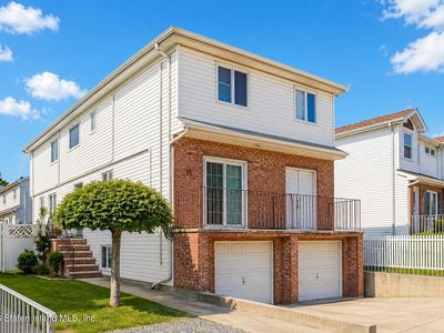 15 Scott Ave