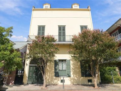 1119 Dauphine St APT 1