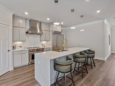 4B-436 Belvedere Blvd