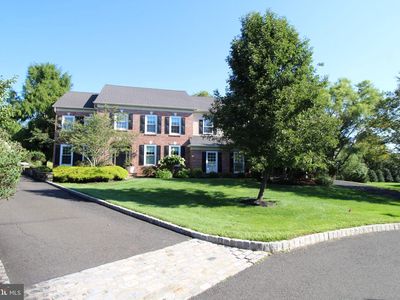 553 Ellington Ct