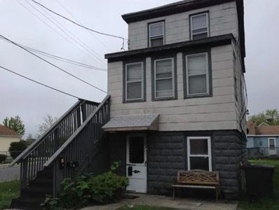 127 W Edgewater Ave