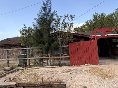 19036 Fred Leal Dr