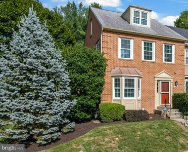 18 Steeplejack Ct