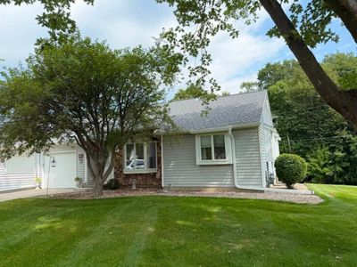 4862 Woodview Ln