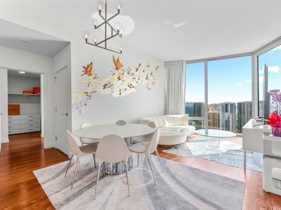 1001 Queen St #PENTHOUSE 3908