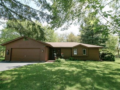 Property at 5457 Country Ct, Roscoe, IL