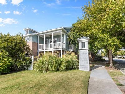 4261 Harbor Walk Ave