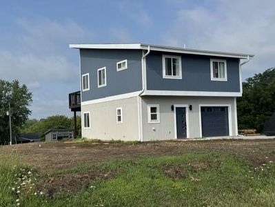 112 Admiral Dr