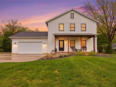9048 E Oriole Dr