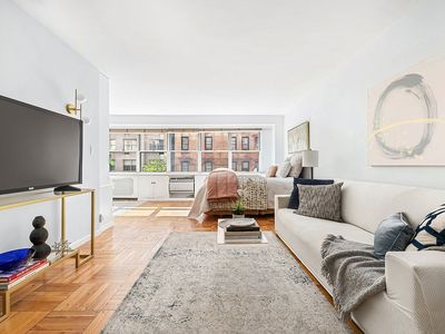 300 E 71st St #4F