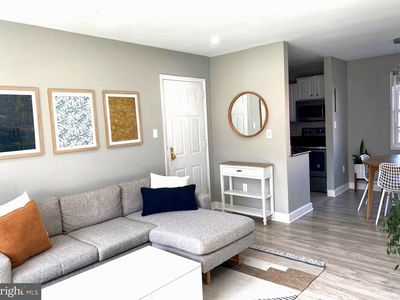 1710 W Abingdon Dr APT 102