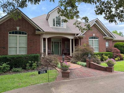 206 N Riggsville Dr