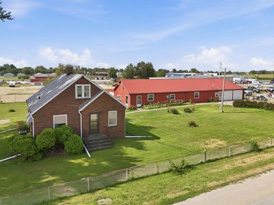 121 E Walcott Rd